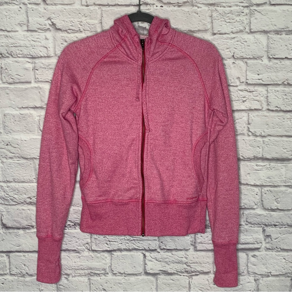 Patagonia Women’s Heathered Pink Zip Up Hoodie - Picture 4 of 12